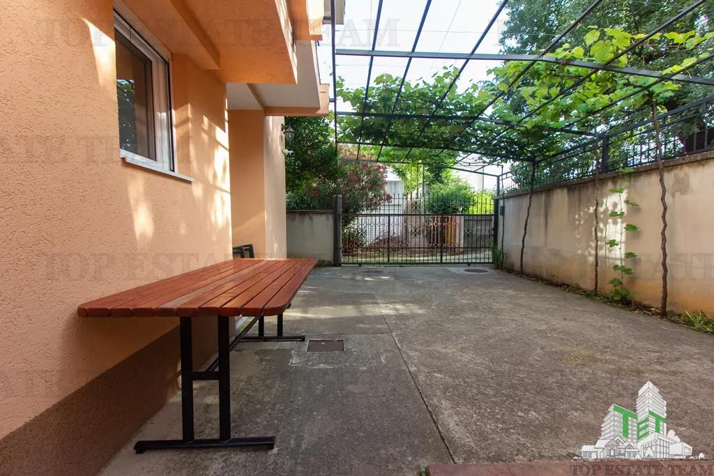 Villa for Sale in Bar, Montenegro - foto 4