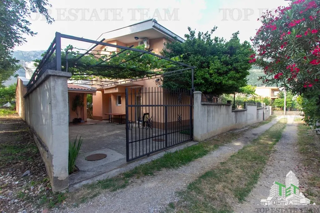 Villa for Sale in Bar, Montenegro - foto 5