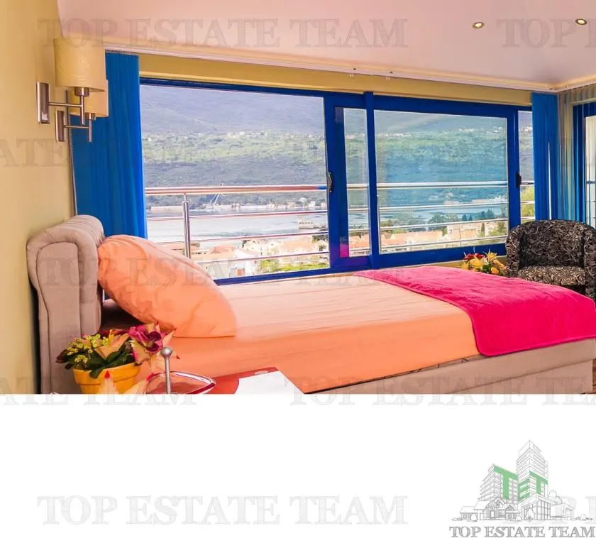 Villa for sale in Herceg-Novi, Montenegro - foto 5