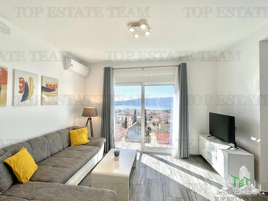 Apartment for Sale in Tivat, Montenegro - foto 1