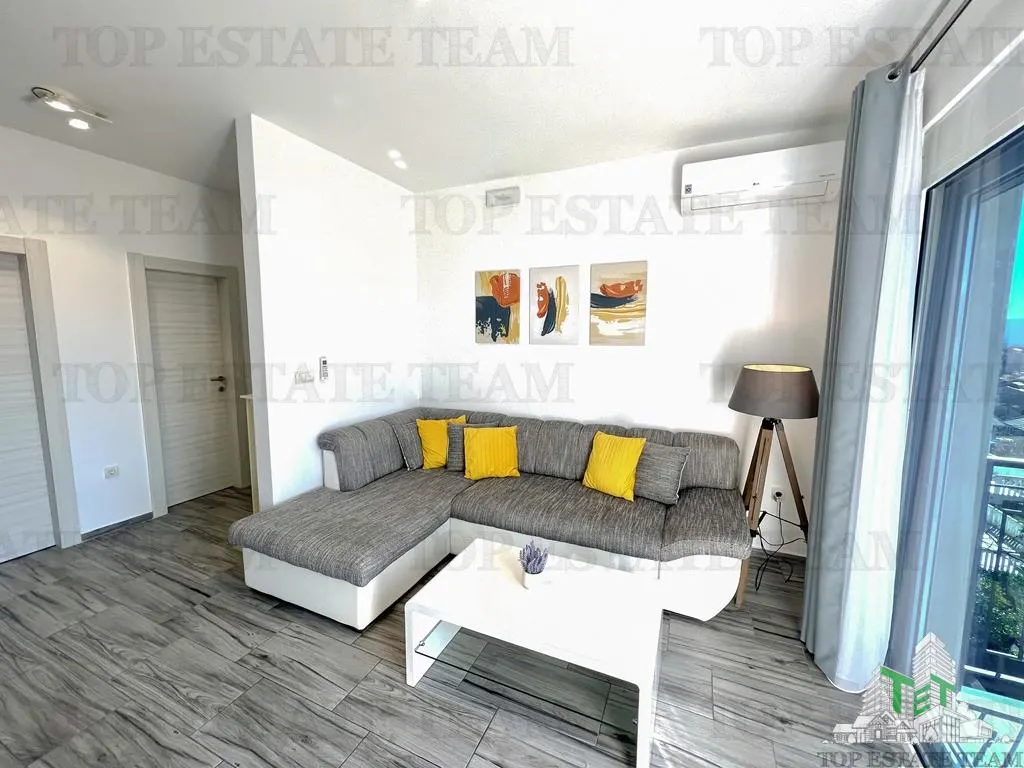 Apartment for Sale in Tivat, Montenegro - foto 2