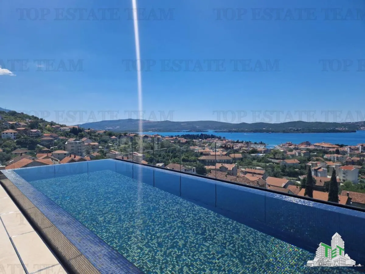 Apartment for Sale in Tivat, Montenegro - foto 8