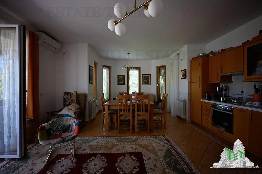 Villa for Sale in Tivat, Montenegro - foto 6