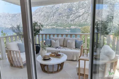 Villa for Sale in Kotor, Montenegro - foto 19