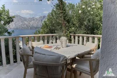 Villa for Sale in Kotor, Montenegro - foto 9