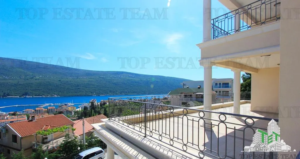 Apartment for Sale in Herceg-Novi, Montenegro - foto 11