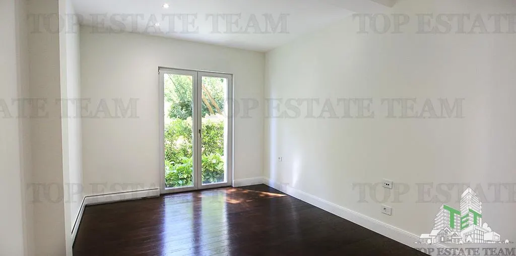Apartment for Sale in Herceg-Novi, Montenegro - foto 13