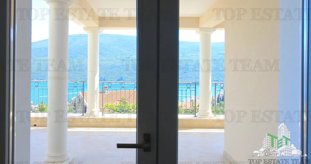 Apartment for Sale in Herceg-Novi, Montenegro - foto 15
