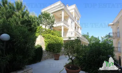 Apartment for Sale in Herceg-Novi, Montenegro - foto 5
