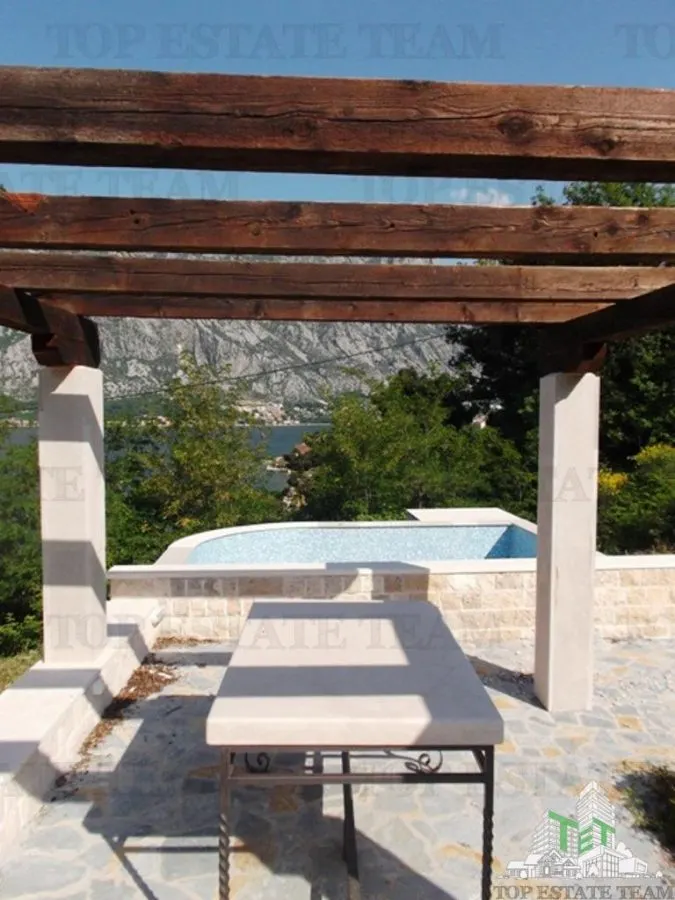 Villa for Sale in Kotor, Montenegro - foto 9