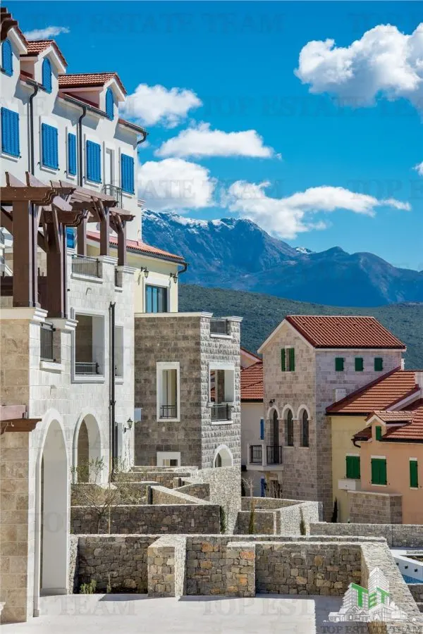 Apartamento en Venta en Tivat, Montenegro - foto 5