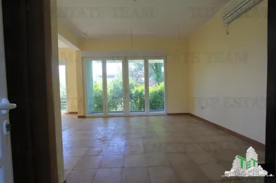 Apartamento en Venta en Herceg-Novi, Montenegro - foto 3