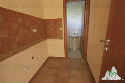 Apartamento en Venta en Herceg-Novi, Montenegro - foto 4