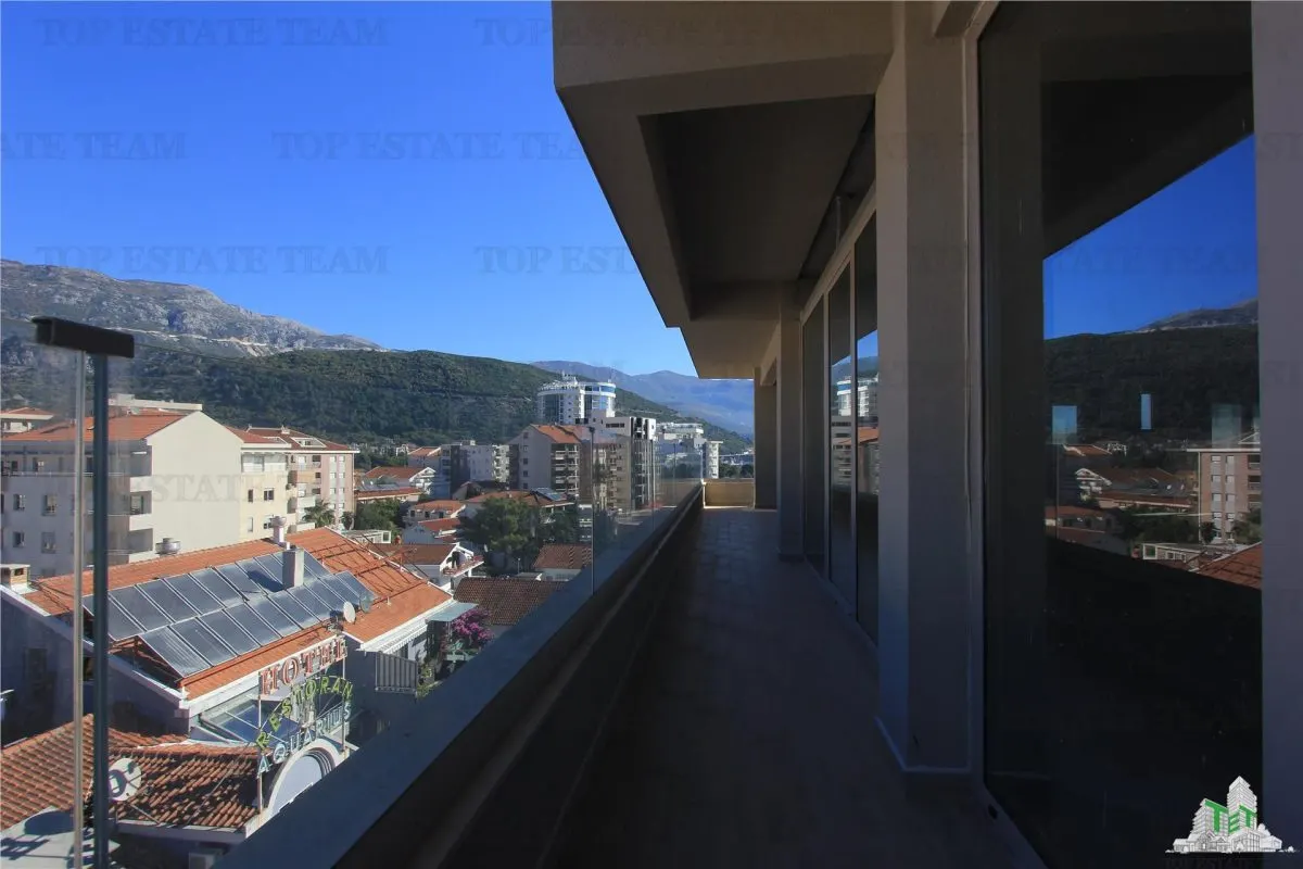 Apartment for Sale in Budva, Montenegro - foto 1