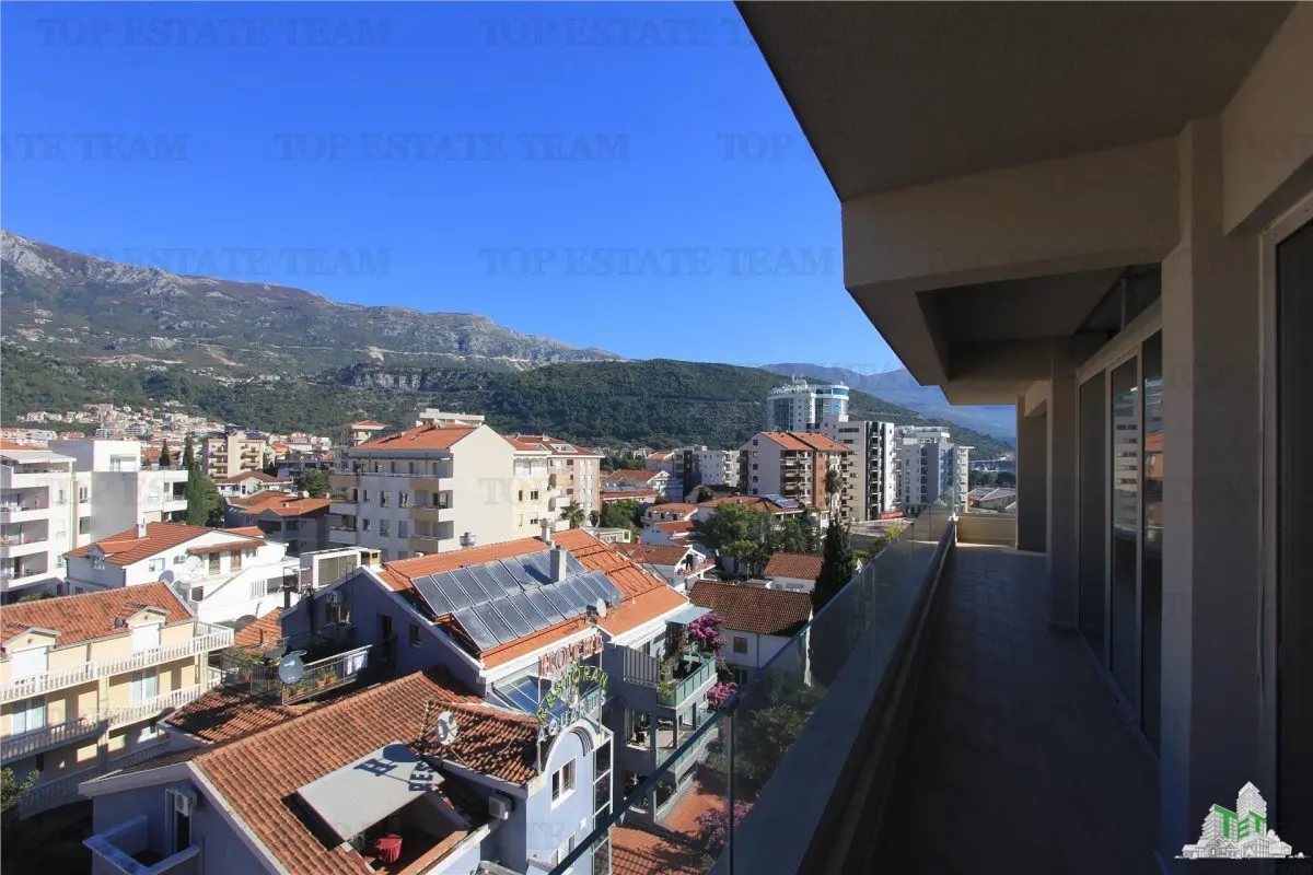 Apartment for Sale in Budva, Montenegro - foto 2