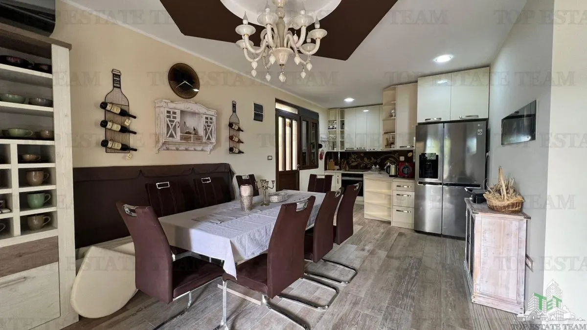 Villa for Sale in Herceg-Novi, Montenegro - foto 1