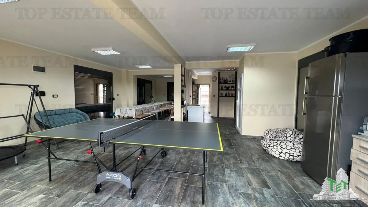 Villa for Sale in Herceg-Novi, Montenegro - foto 15