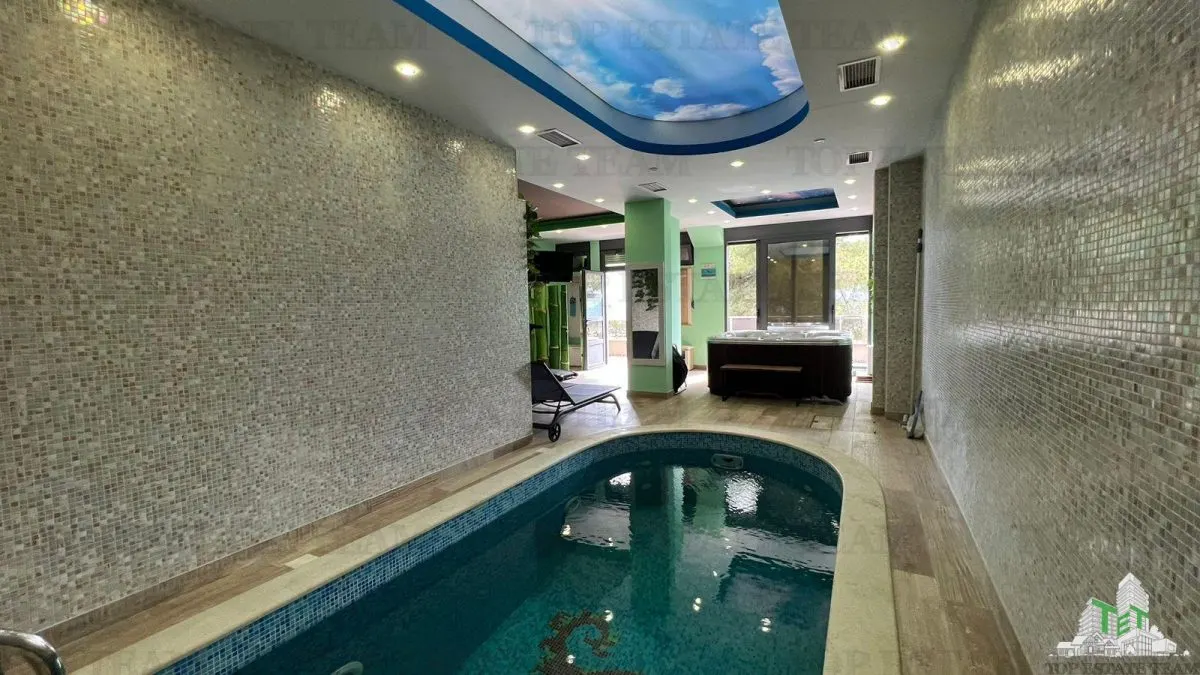 Villa for Sale in Herceg-Novi, Montenegro - foto 8