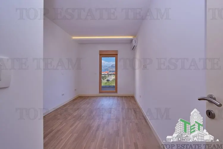 Apartment for Sale in Kotor, Montenegro - foto 5