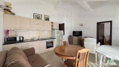 Apartment for Sale in Herceg-Novi, Montenegro - foto 4