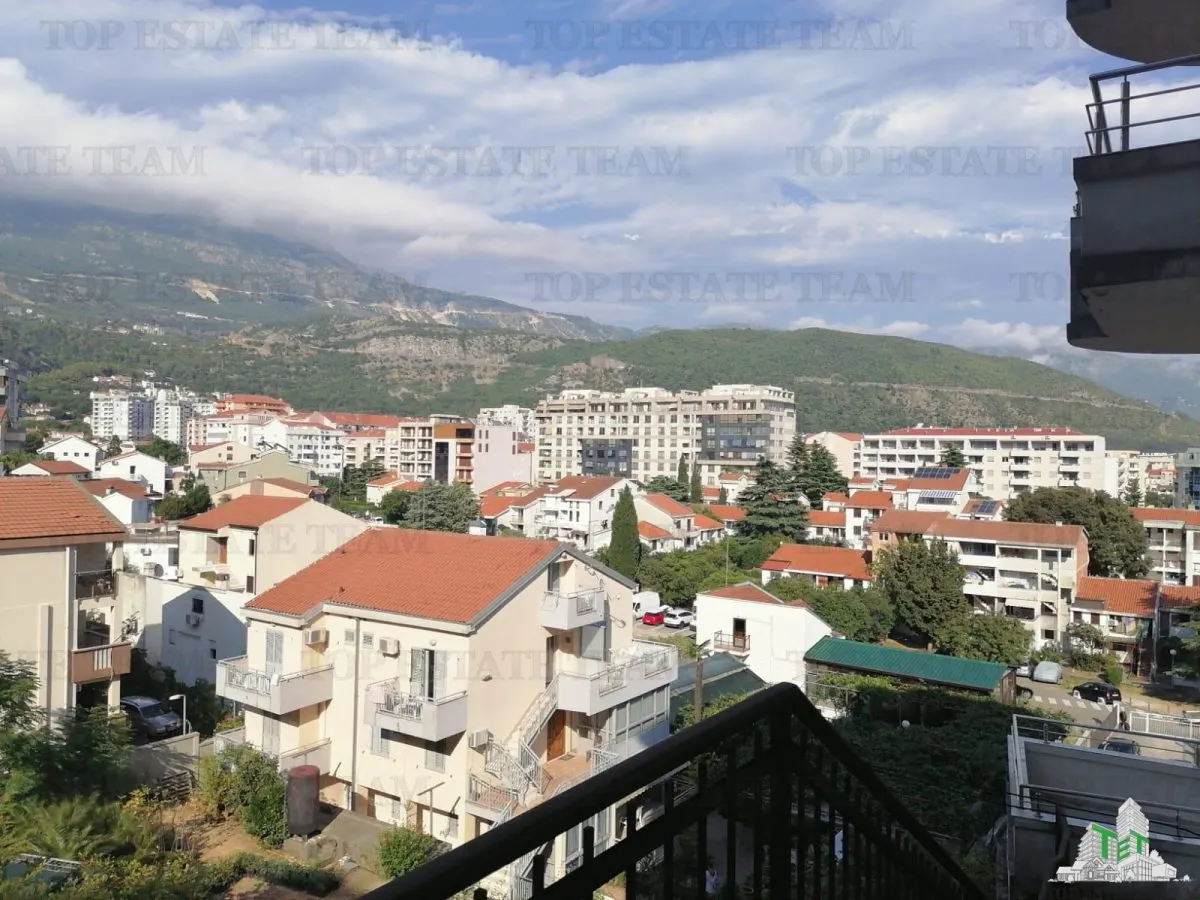 Apartment for Sale in Budva, Montenegro - foto 1