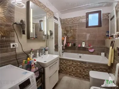 Elegant and Spacious Villa with Private Garden 500 sqm, Popesti Leordeni - foto 14