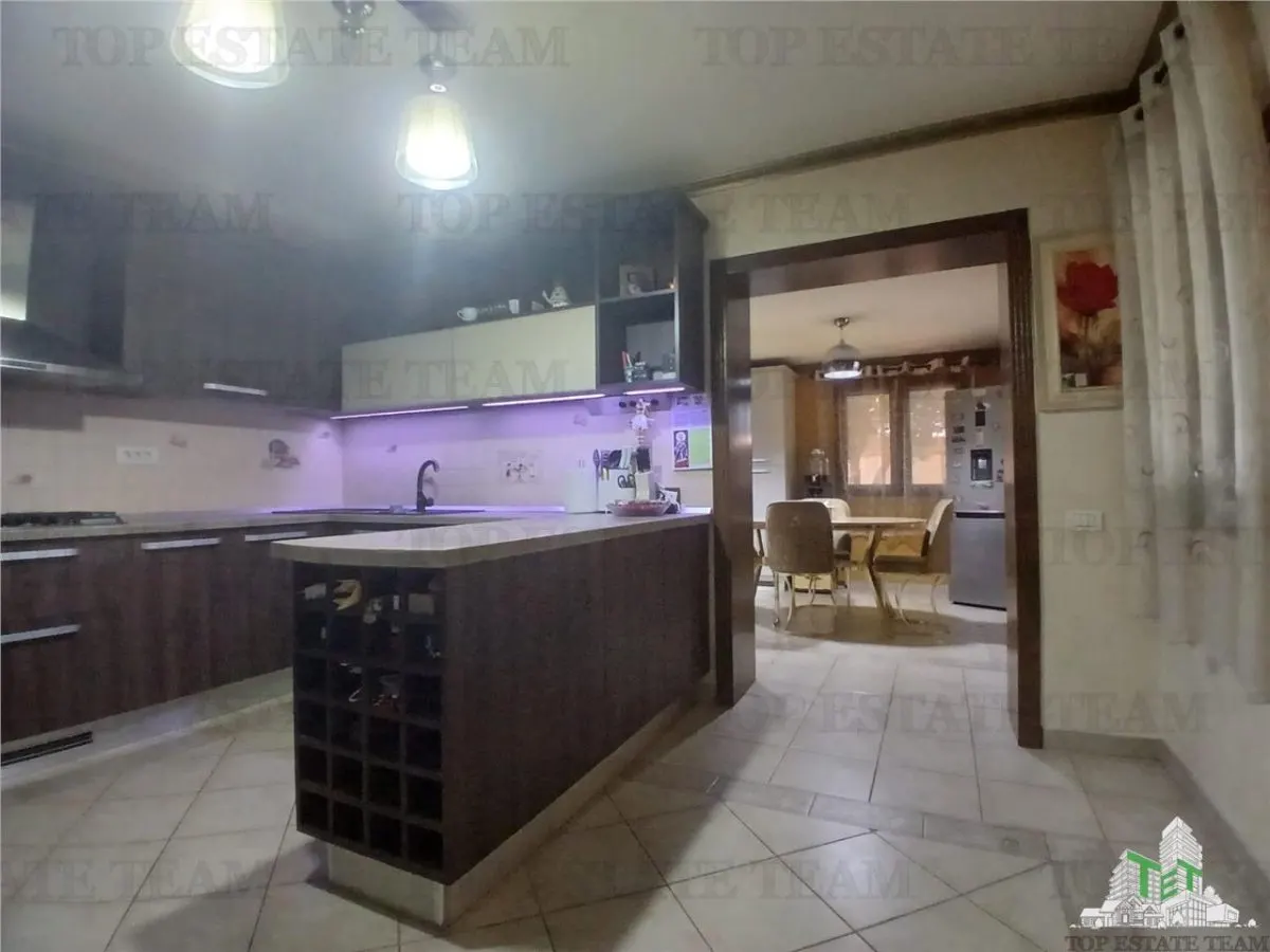 Elegant and Spacious Villa with Private Garden 500 sqm, Popesti Leordeni - foto 6