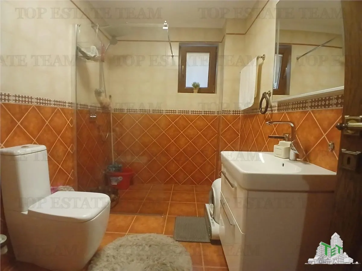 Elegant and Spacious Villa with Private Garden 500 sqm, Popesti Leordeni - foto 7