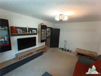Apartment with 3 bedrooms for sale 75 sqm in Bucuresti, Ozana area - foto 2