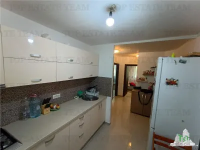 Apartment with 3 bedrooms for sale 75 sqm in Bucuresti, Ozana area - foto 8