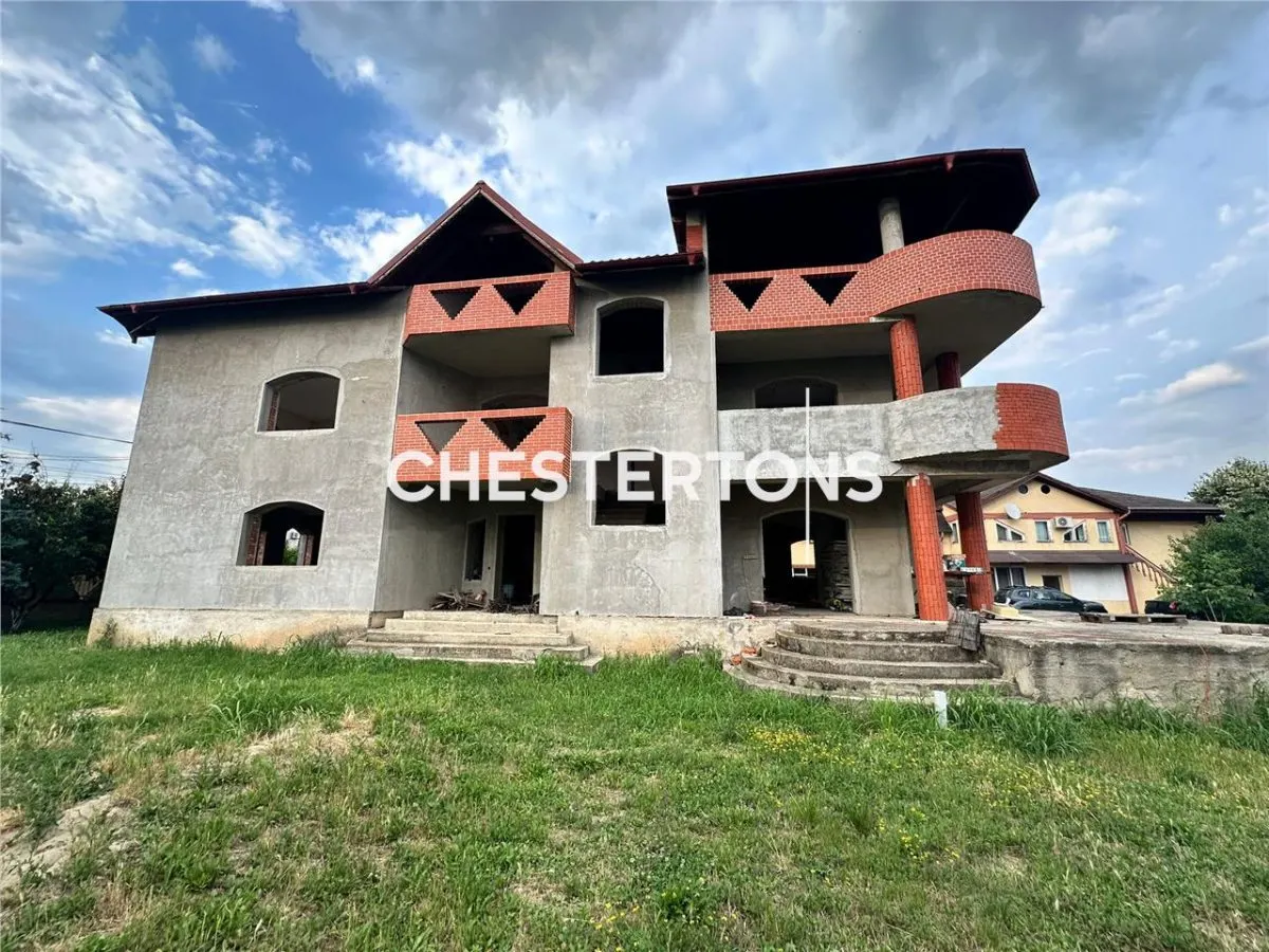 Villa Exclusive, 9 Chambres + 1.200 m² Terrain, Toutes Utilités, Près Métro Raul Doamnei - foto 4