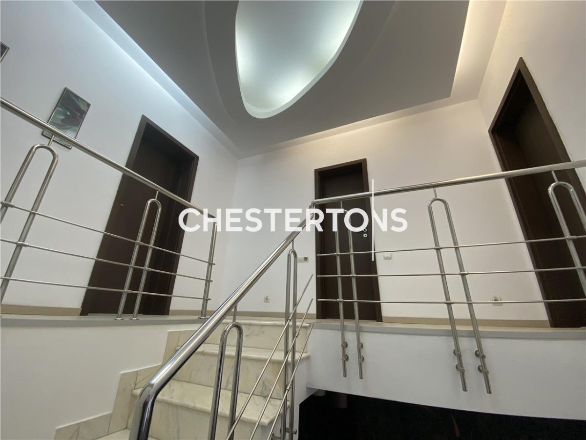Apartment with 4 bedrooms for rent sqm in Bucuresti - foto 20