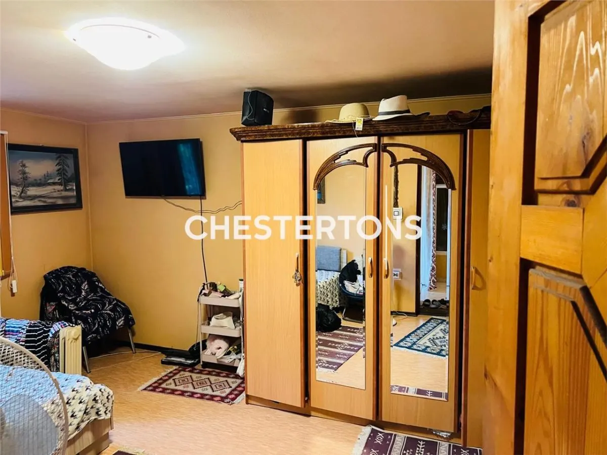 Maison Spacieuse à Vendre, Plusieurs Chambres | Quartier 23 August - foto 2