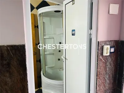 Maison Spacieuse à Vendre, Plusieurs Chambres | Quartier 23 August - foto 15