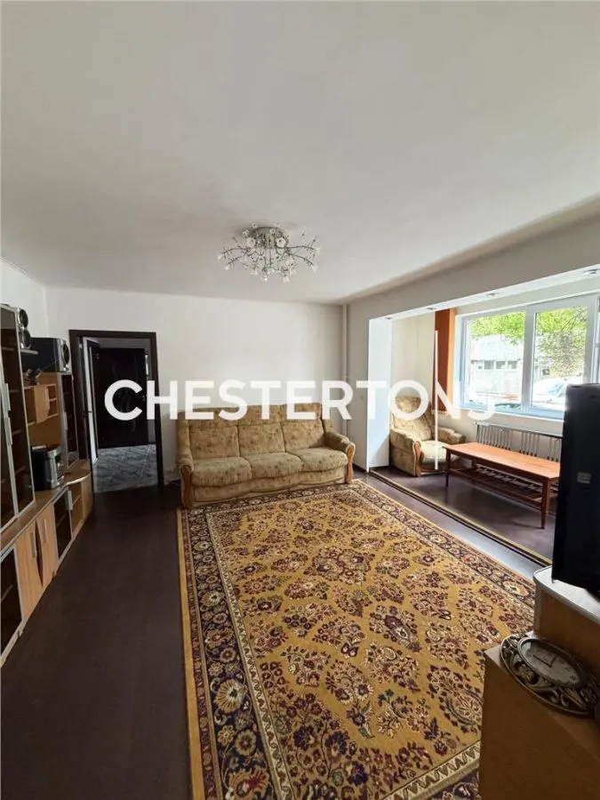Apartment with 3 bedrooms for sale 64 sqm in Bucuresti, Drumul Taberei area - foto 1