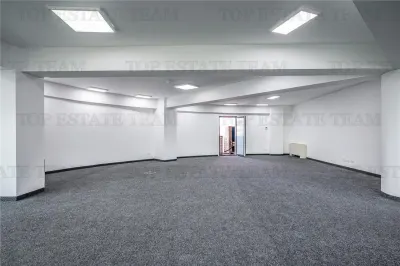 Espacio Comercial con Vistas en Alquiler en Sector 3 - foto 14