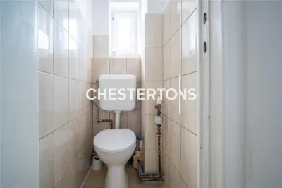 Au-Dessus de la Ville – Appartement 3 Pièces avec Terrasse, Cheminée et Histoire - foto 17