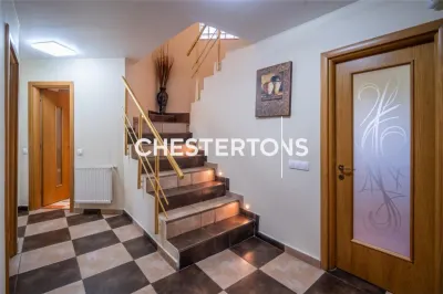 Villa Privée avec Terrain 800m² et Garage Double près de la Rocade de Bucuresti - foto 12