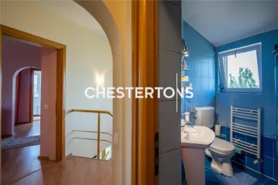 Villa Privée avec Terrain 800m² et Garage Double près de la Rocade de Bucuresti - foto 17