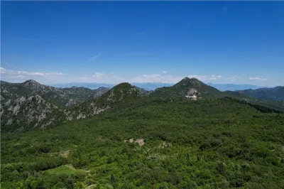 أرض للبيع في بار - Bar