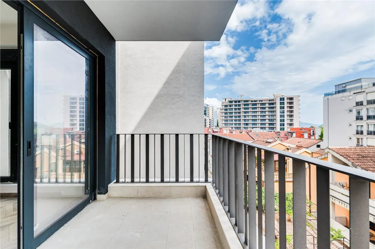 Apartamento en Venta en Budva - foto 1