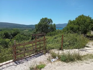 Terreno en Venta en Kotor - foto 2