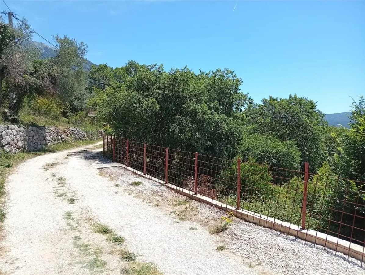 Terreno en Venta en Kotor - foto 3