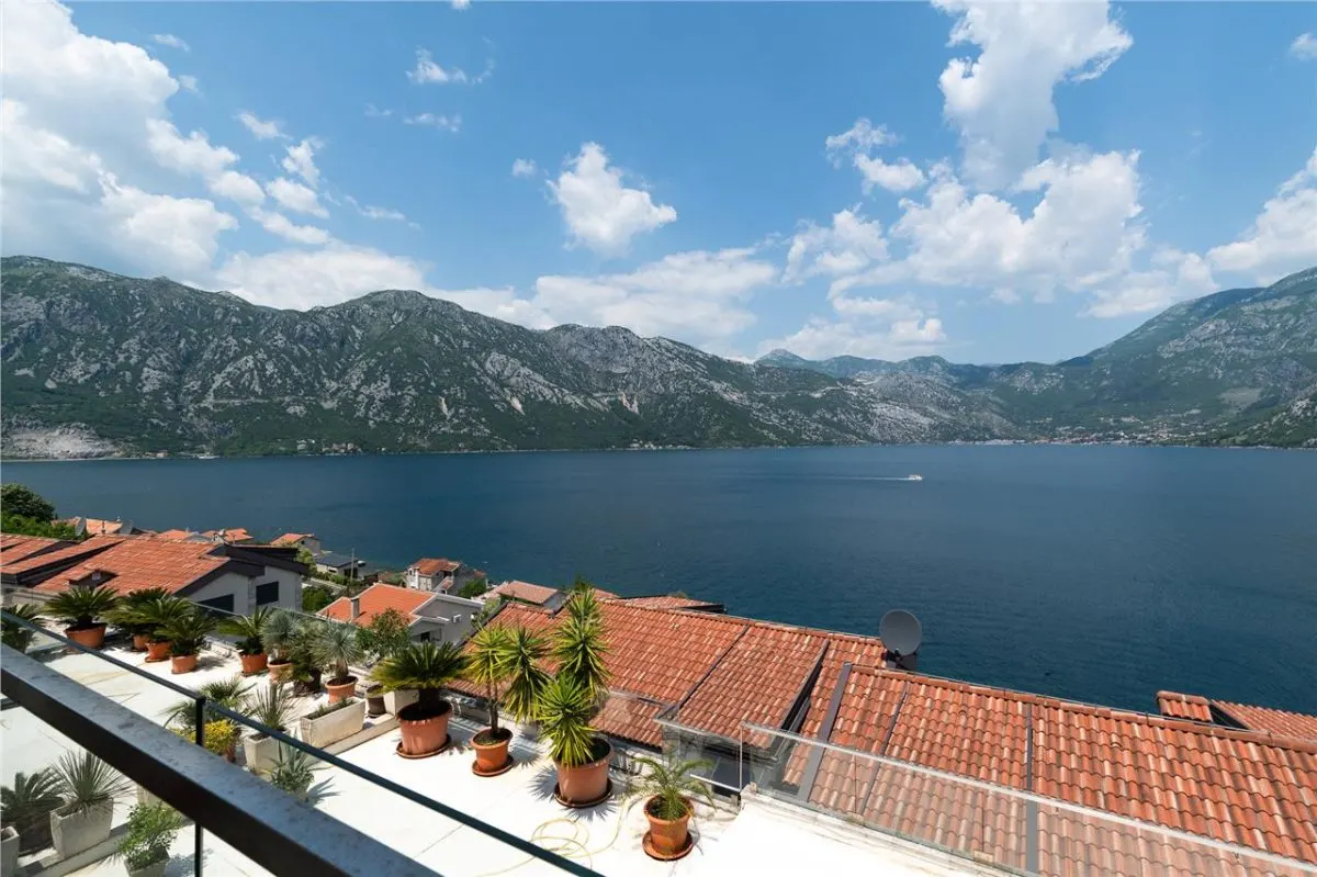 Apartamento en Venta en Kotor - foto 1