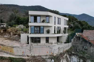 Villa en Venta en Tivat - foto 2