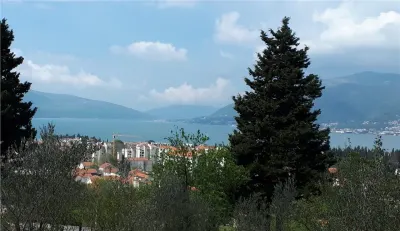 أرض للبيع في تيفات - Tivat