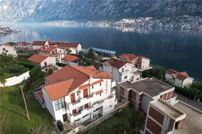 Hotel en Venta en Kotor - foto 9