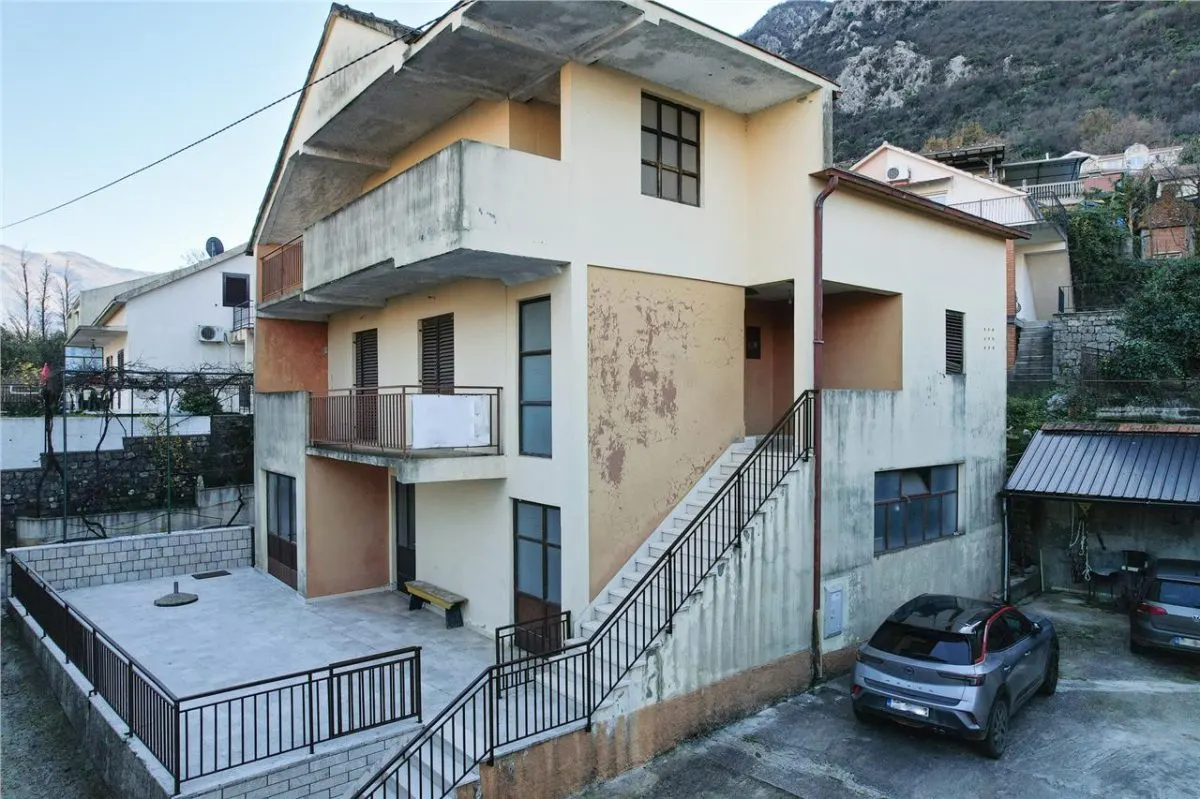 Maison à Vendre à Kotor - foto 2