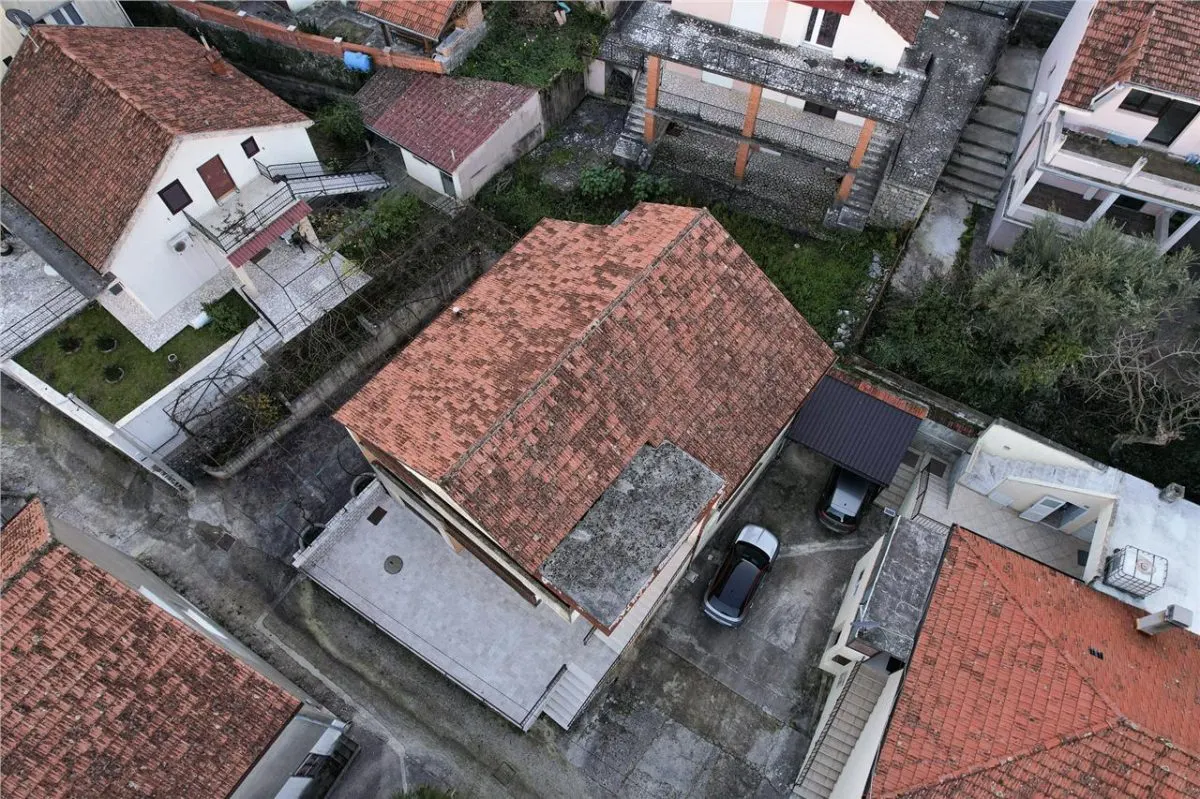 Maison à Vendre à Kotor - foto 4