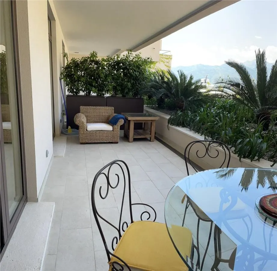 Appartement à Vendre à Tivat - foto 2